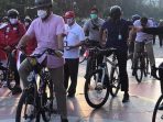 Sambil Gowes, Gubernur DKI dan Walikota Jakbar Kampanyekan Gerakan 3M