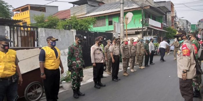 Polsek Johar Baru Bersama Satpol PP Gelar Ops Yustisi dilokasi Rawan Tawuran