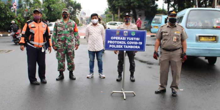 Ops Yustisi di Kalibesar Roa Malaka, Petugas Jaring 16 Pelanggar Prokes di Kendaraan Umum