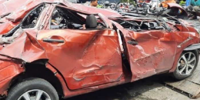 Dua Mobil Adu Banteng di Sleman, Korban Sempat Terlempar dari Dalam Mobil