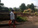 Mangkrak, Wali Kota Jaksel Tinjau Embung Kemang