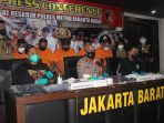 Bermodus Petugas Kelurahan, 5 Tersangka Pencurian 2 Diantaranya Dibedil Polisi