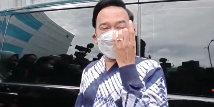 Ruben Onsu Ungkap Kronologi Mobil Tumpangan Istri dan Anaknya Keluar Asap