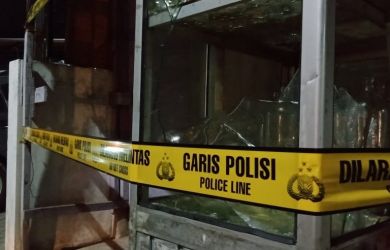 Pemilik warung bacok pembeli karena uang beli rokok kurang hendrik 390x250 1