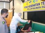 Biddokkes Polda Banten Lakukan Pemeriksaan Rapid Test Antigen Kepada Masyarakat di Pelabuhan Merak