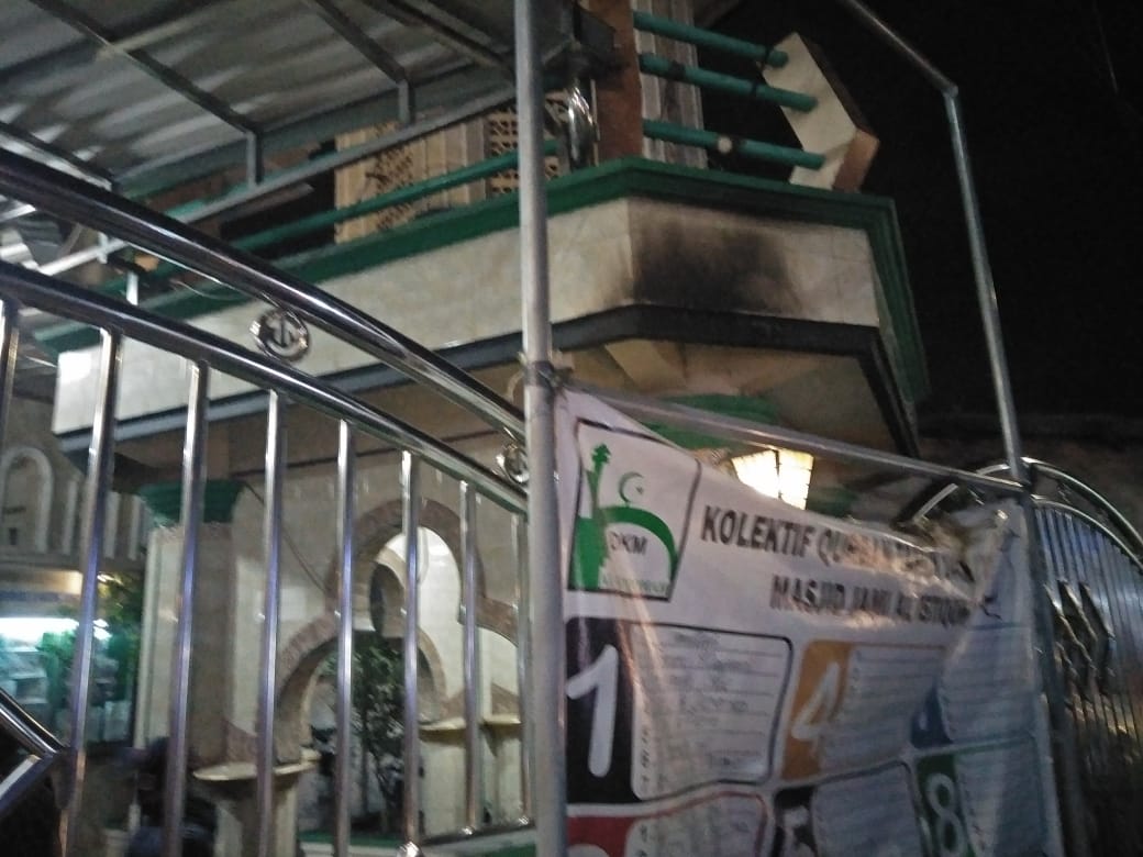 Pelemparan Bom Molotov Ke Masjid, Laki-Laki Ini Di Amankan 1 WhatsApp Image 2020 12 26 at 22.02.27