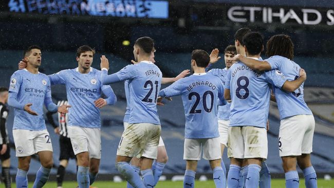 Beberapa Staf dan Pemain Man City Terpapar Covid, 2 Laga Big Match Man City Terancam 1 Manchester City kemungkinan besar tak bisa memainkan pertandingan melawan Chelsea dan Manchester United karena Covid-19. (AP/Clive Brunskill).