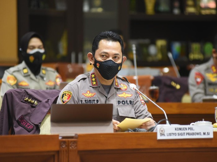 Komjen Listyo Sigit Prabowo saat jalani fit and proper test di Komisi III DPR (Foto: dok DPR RI)