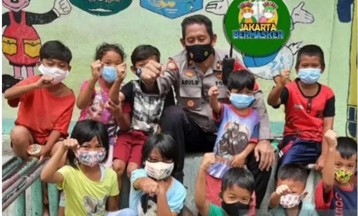 Cara Humanis Polsek Palmerah Berikan Edukasi Prokes Terhadap Anak 1 IMG 20210204 WA0016