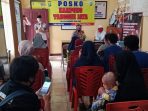 Kapolsek Johar Baru Berikan Santunan ke Anak Yatim dan Duafa di Wilayahnya