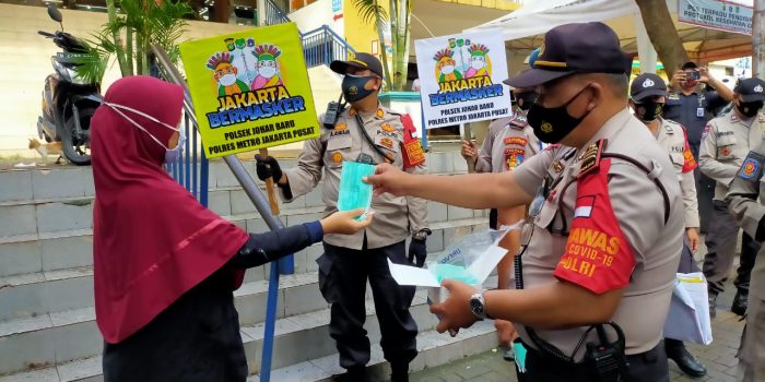 Polsek Johar Baru Masih Gencar Melaksanakan Giat Jakarta Bermasker.