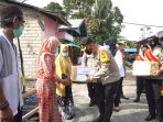 Polisi Berikan Bansos Korban Kebakaran di Kelurahan Pulang Pisau