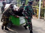 Pasca Banjir, Koramil 07/Pdk Aren Karbak Di Komplek Pondok Maharta, Bersihkan Sampah dan Lumpur