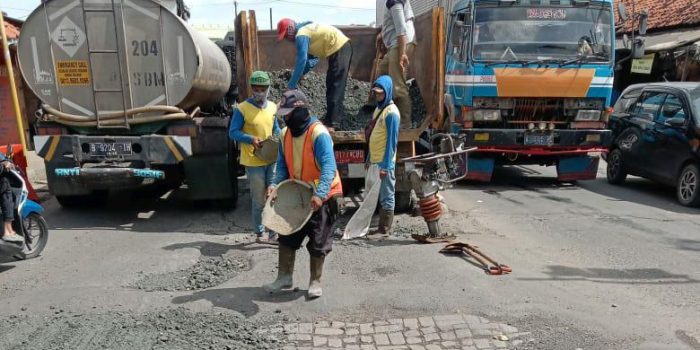 Hujan Deras, Jalan Rusak di Kota Tangerang Bertambah