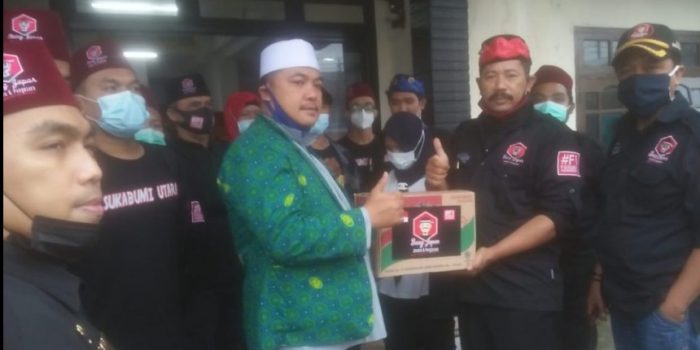 Ormas Bang Japar Salurkan Bantuan Korban Bencana Alam di Cisarua, Bogor