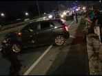 Sebuah Mobil Mengalami Kecelakaan di Tol Joglo
