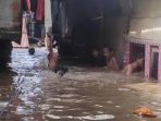 Banjir di Kampung Melayu Setinggi 2,5 Meter Belum Surut 