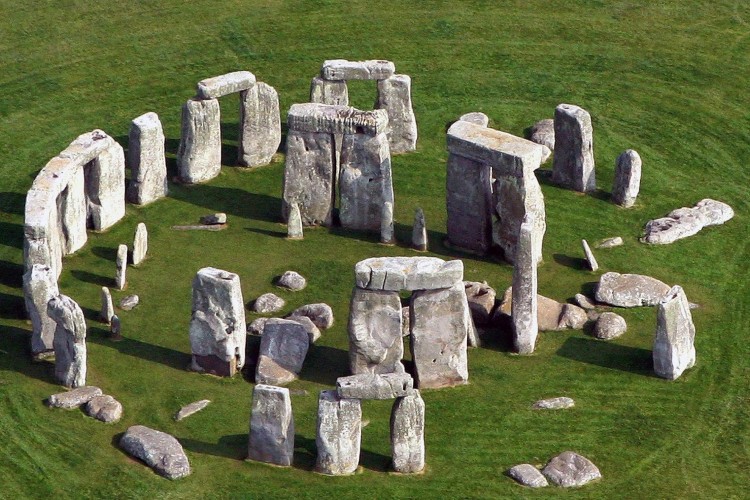 48 stonehenge wiltshire c dave white cropped0f03643af114dd91fae10a4d25092d4d