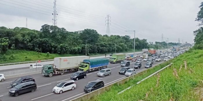 Foto Ilustrasi Jalan Tol