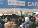 Sejumlah Foto Ratusan Orang Berkerumun Saat Antre Vaksinasi di Istora Senayan