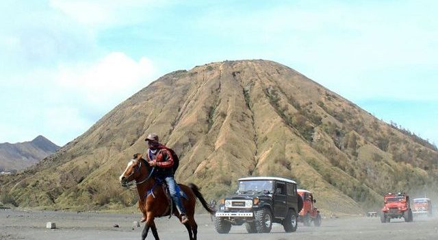 pendapatan taman nasional bromo tengger semeru capai rp 27 miliar m 640x421 1