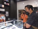 Olah TKP Kasus Pencurian HP di Ruko Sedayu Square