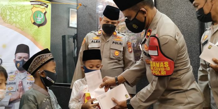 Kapolsek Kembangan Gelar Lomba Adzan dan Santunan ke Anak Yatim-Piatu