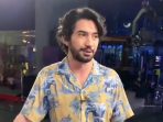 Kisah Aktor Film Reza Rahardian Putuskan Memeluk Agama Islam