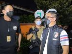 Gelar Olah TKP,  Polres Metro JakBar Buru Pelaku Penusukan