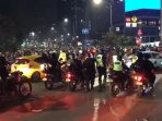 Polisi Bubarkan Pendukung PERSIJA di Bundaran Hotel Indonesia