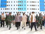 Kapolri, Panglima TNI dan Menkes Tinjau Rusun Nagrak dan PPKM di Semper Barat