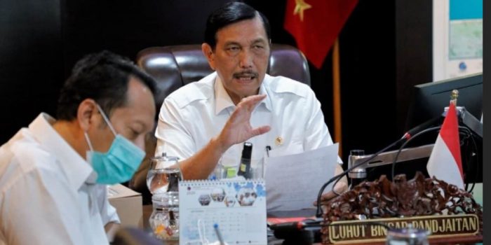 Luhut: Kami Akan Menambah 2.200 Dokter dan 20.000 Perawat yang Baru Lulus