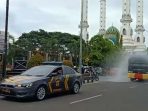 Sambut Hari Bhayangkara, Polres Cilegon Polda Banten Melaksanakan Penyemprotan Disinfektan