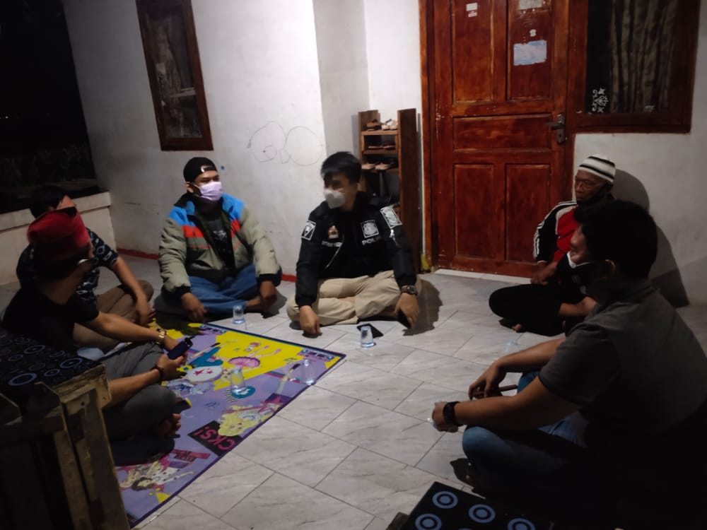 Serang Petugas dan Warga Pakai Golok, Pria di Tangerang Terpaksa Dilumpuhkan. 1 WhatsApp Image 2021 06 28 at 22.14.05