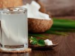 Iseng Minum Air Kelapa Selama 6 Hari Berturut-turut, Orang Ini Kaget yang Tejadi Pada Tubuhnya
