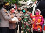 Kapolsek dan Danramil Kembangan Mendatangi Warga Tuna Netra untuk Disuntik Vaksin