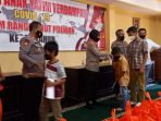Peringati HUT Polwan ke-73,Polsek Tanjung Duren Bagikan Paket Sembako Kepada Anak Yatim dan Piatu