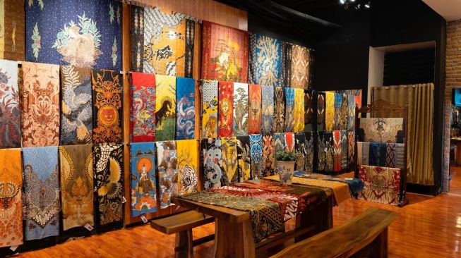 Hari Batik Nasional, Ini 4 Tips Rawat Batik Agar Awet Menurut Ahli 1 93230 ilustrasi kain batik