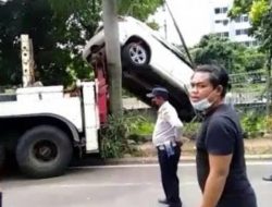 Polisi Sampaikan Kronologi BMW yang Terperosok di Kembangan Jakarta Barat