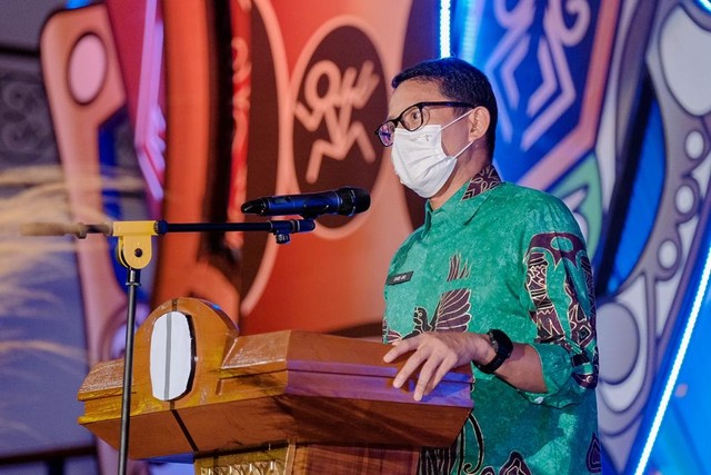 Ini Kata Sandiaga Uno Terkait Aturan Wajib PCR Berubah-ubah 1 sandiaga