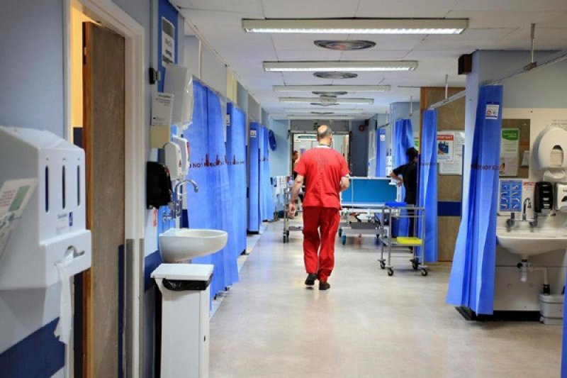 Kasus Harian Covid-19 di Inggris Meledak, Pasien Rawat Inap Terus Bertambah 1 20170108UK Hospital