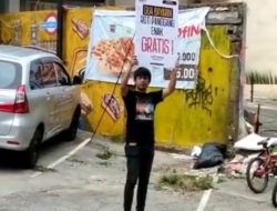 Rian D’masiv Bagikan Roti Panggang Gratis di Hari Ultahnya yang Ke-35 Tahun