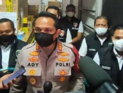 Kapolres Jakarta Barat Perintahkan Seluruh Ormas Untuk Turunkan Atributnya