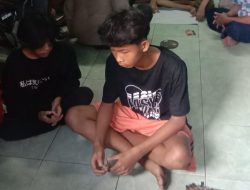 Sekelompok Remaja Belasan Tahun Tetiba Memukuli Warga Menceng, Jakarta Barat Tanpa Alasan
