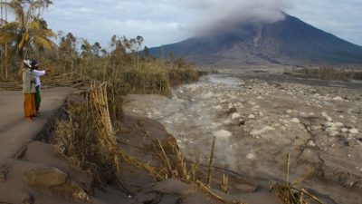 mitos gunung semeru merapi dan slamet jika meletus pulau jawa terbelah hingga jadi berkah 5k1xYjI8P8