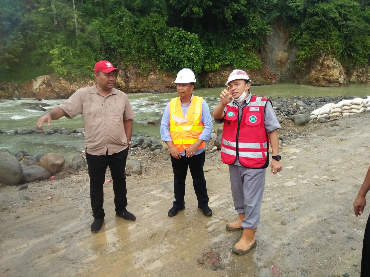 Progres Perbaikan Jalan Cipanas-Warung Banten Diklaim 90,50 Persen 1 IMG 20220110 WA0021