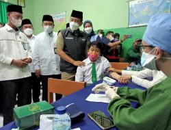 Sebanyak 535 Anak Ikuti Vaksin di MI Tarbiyah Al-Islamyah Satria Kembangan, Hadir Walikota Jakbar