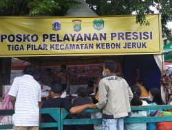 Polsek Kebon Jeruk Dirikan Sejumlah Posko Bagi Korban Kebakaran di Kepa Duri
