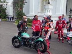 Momen Presiden Jokowi Pamer Motor Kesayangan ke Marc Marquez
