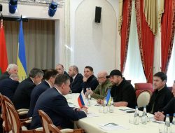 Presiden Ukraina Lihat Ada Peluang Damai Dengan Rusia